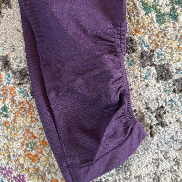 Lululemon pant - Picture 2 of 6